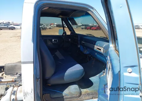 1986 GMC C1500 z USA, uszkodzony, nr VIN 1GTDC14H5GS531756